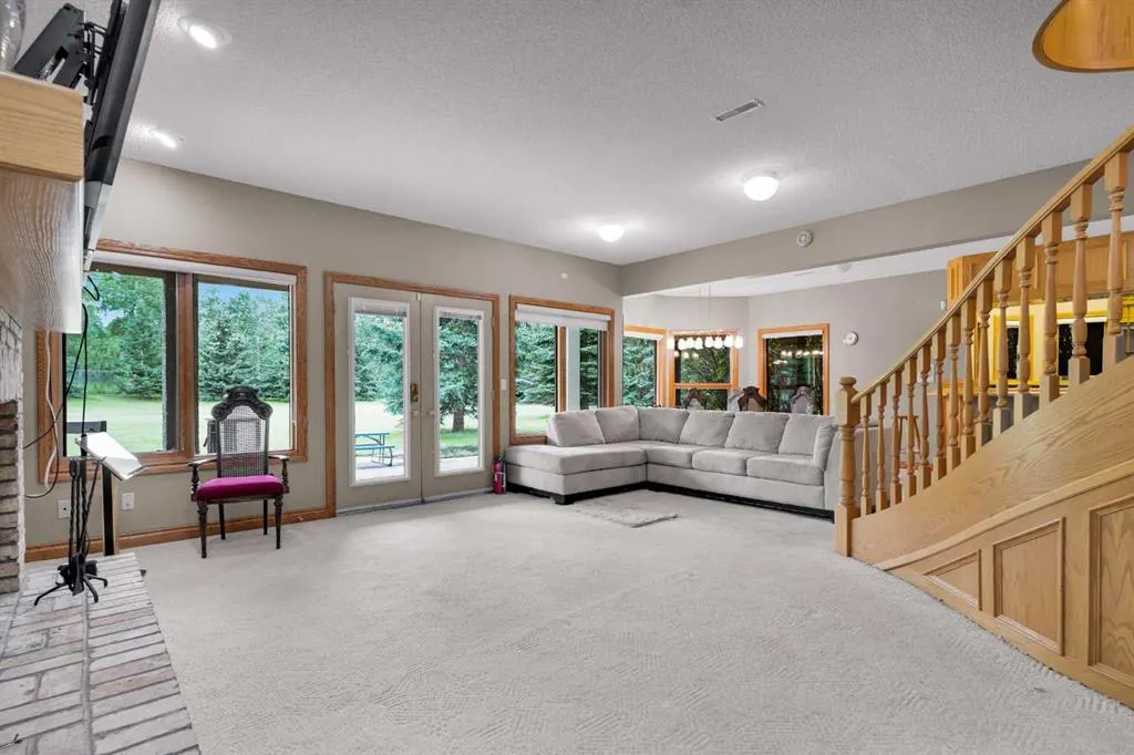30 Springland Manor Drive