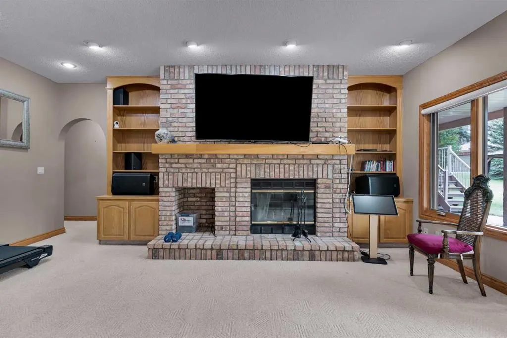 30 Springland Manor Drive