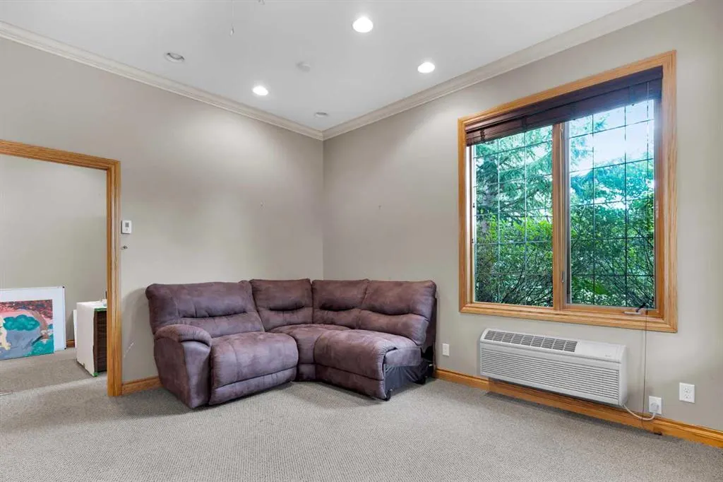 30 Springland Manor Drive
