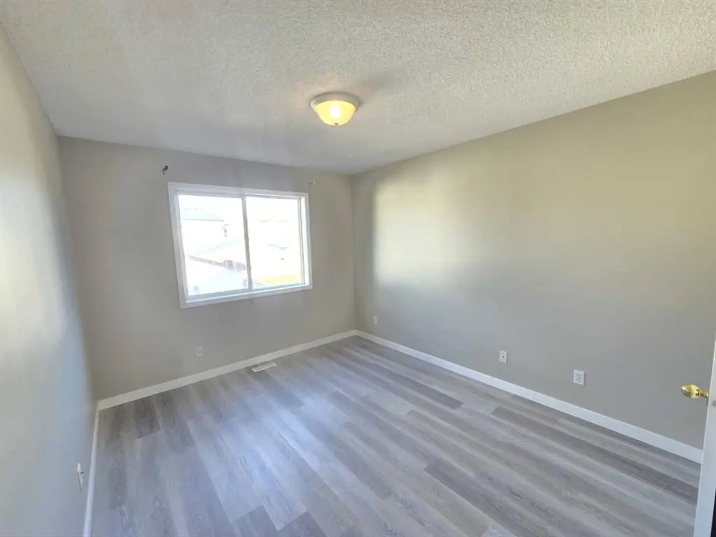 12 tarington Manor