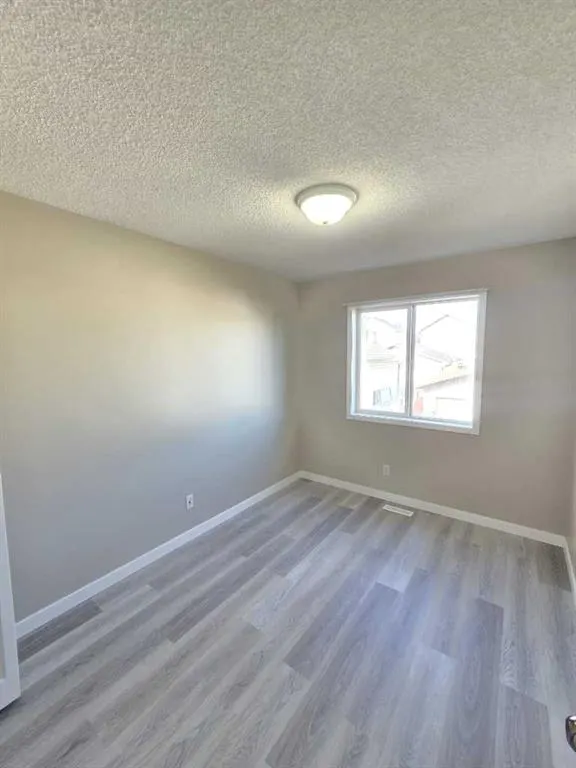 12 tarington Manor