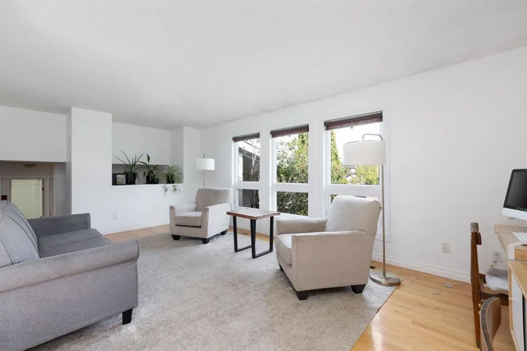 145 Dundas Road