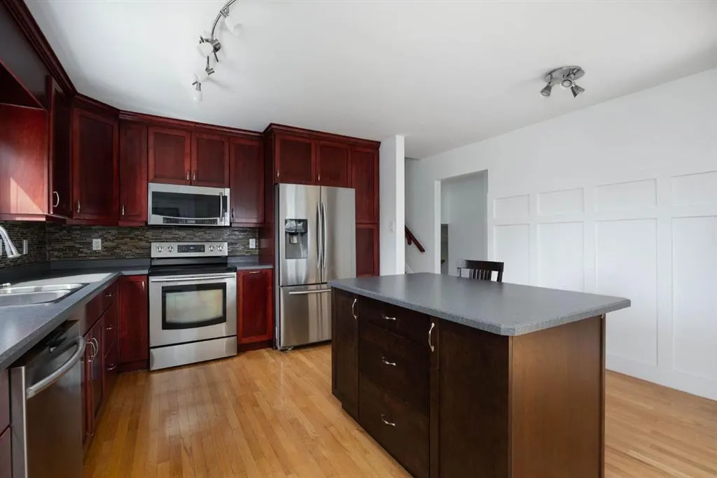 145 Dundas Road