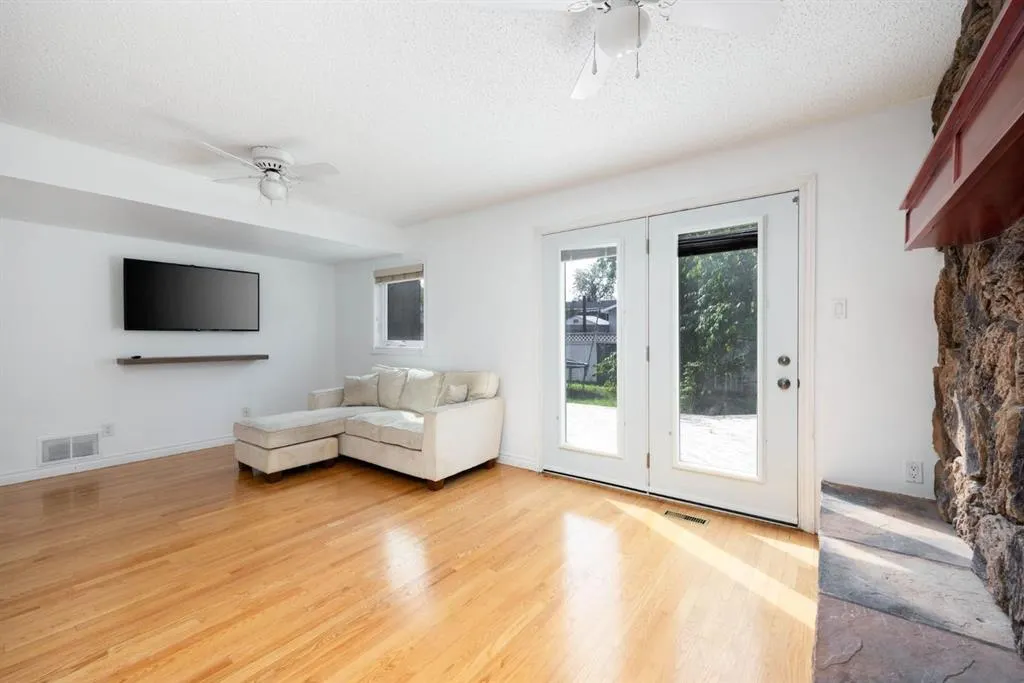 145 Dundas Road