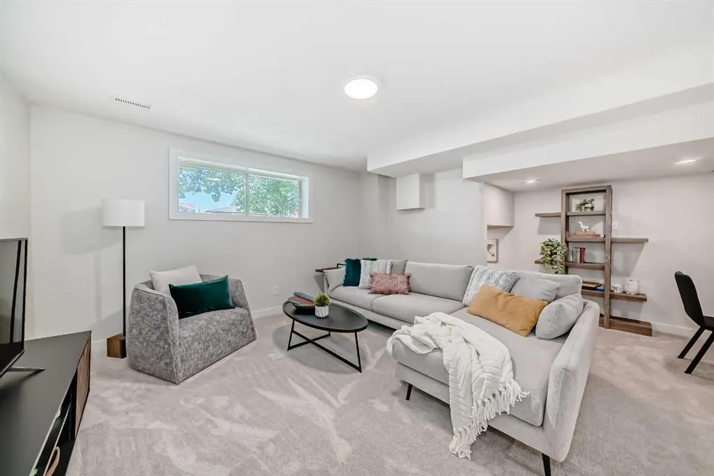 102 Sunbank Way SE