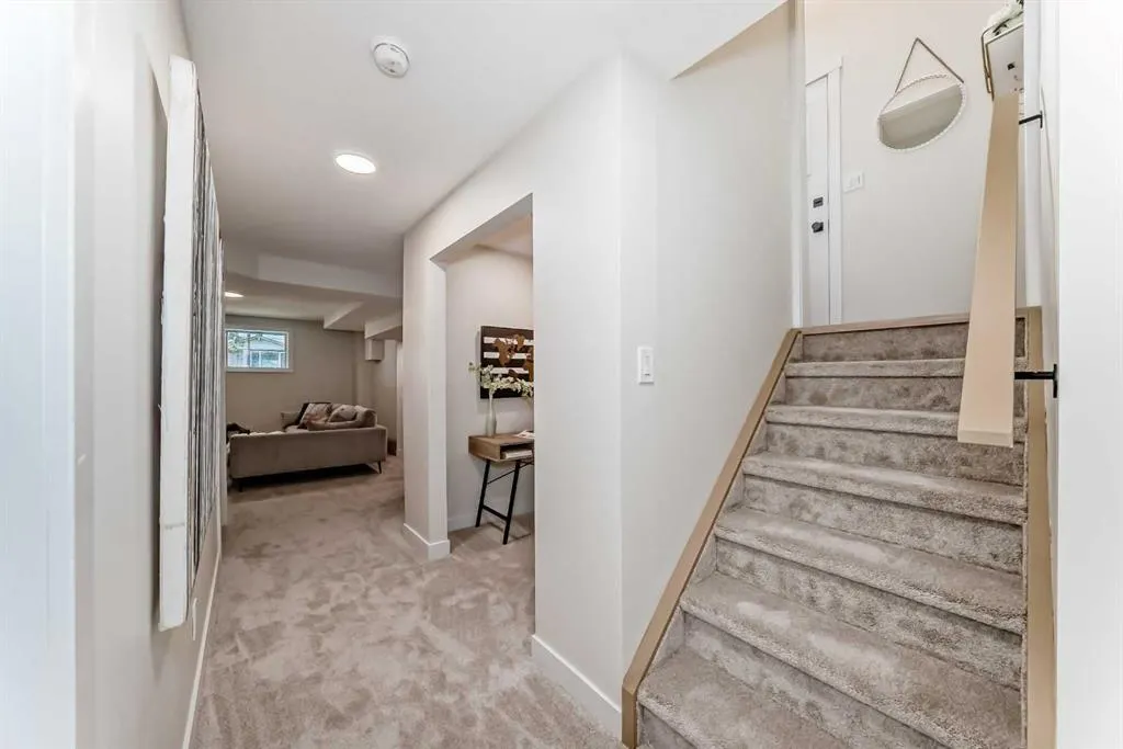 102 Sunbank Way SE