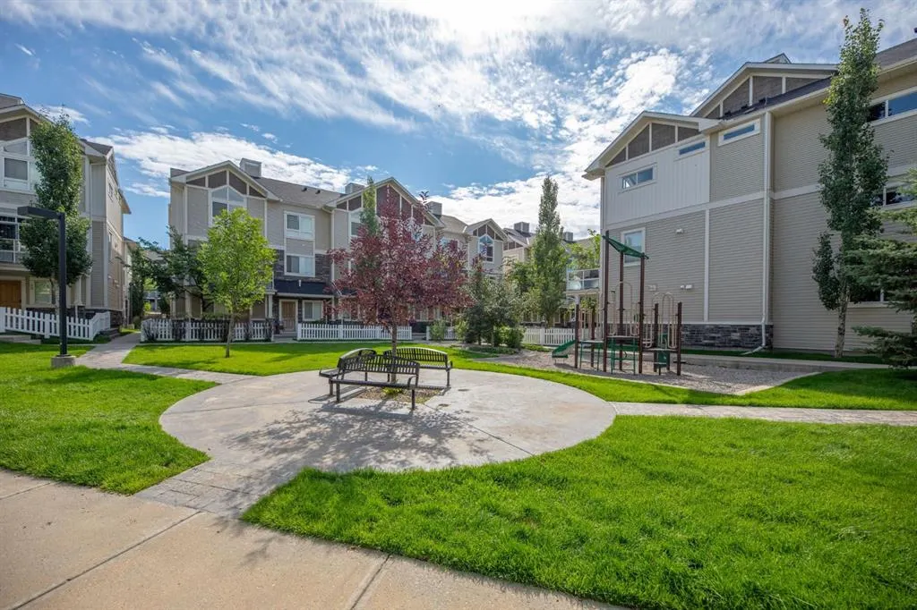 22 Skyview Ranch Gardens NE