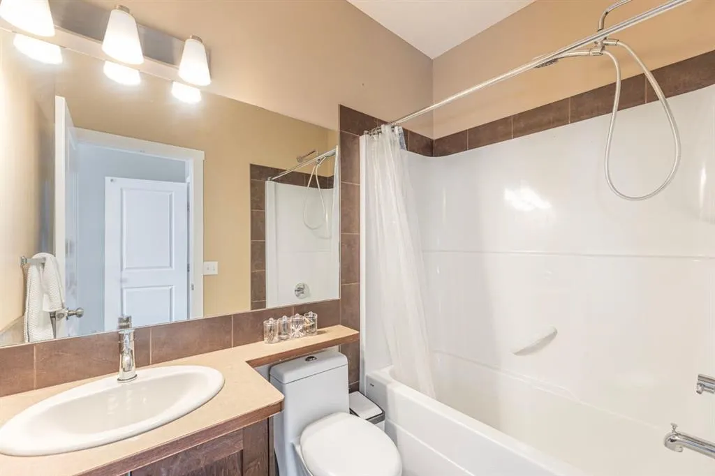 22 Skyview Ranch Gardens NE