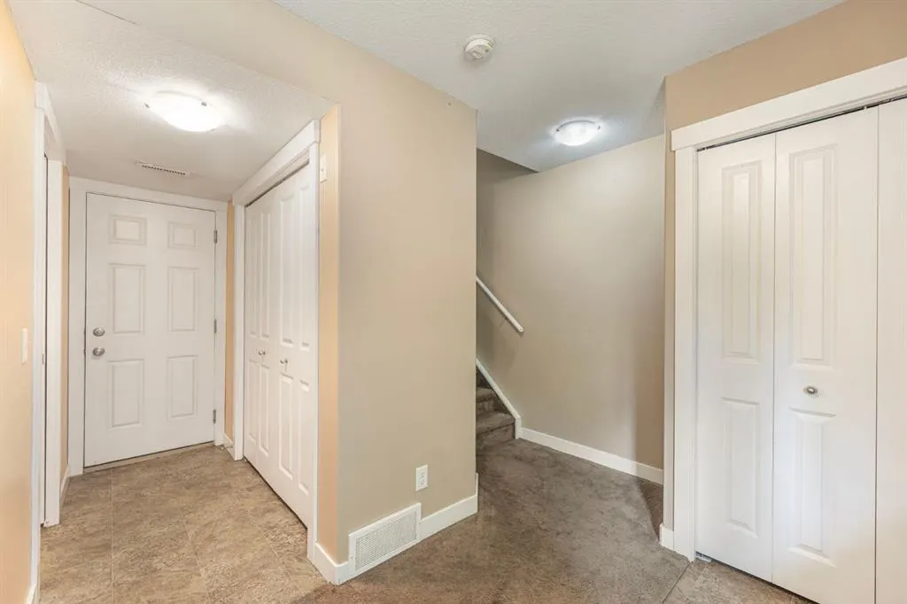 22 Skyview Ranch Gardens NE