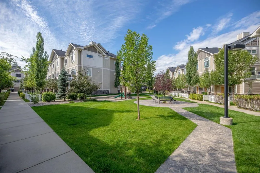 22 Skyview Ranch Gardens NE