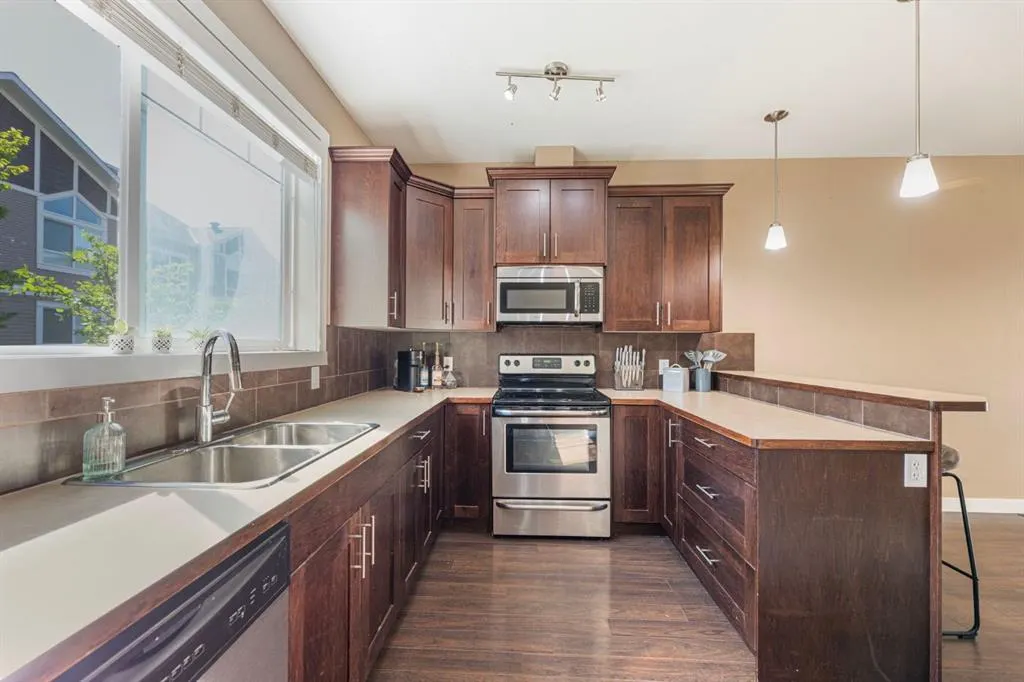 22 Skyview Ranch Gardens NE