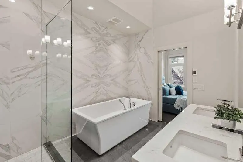2214 30 Street SW, #103