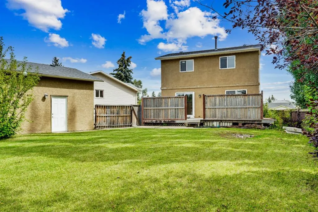 243 Castlebrook Road NE