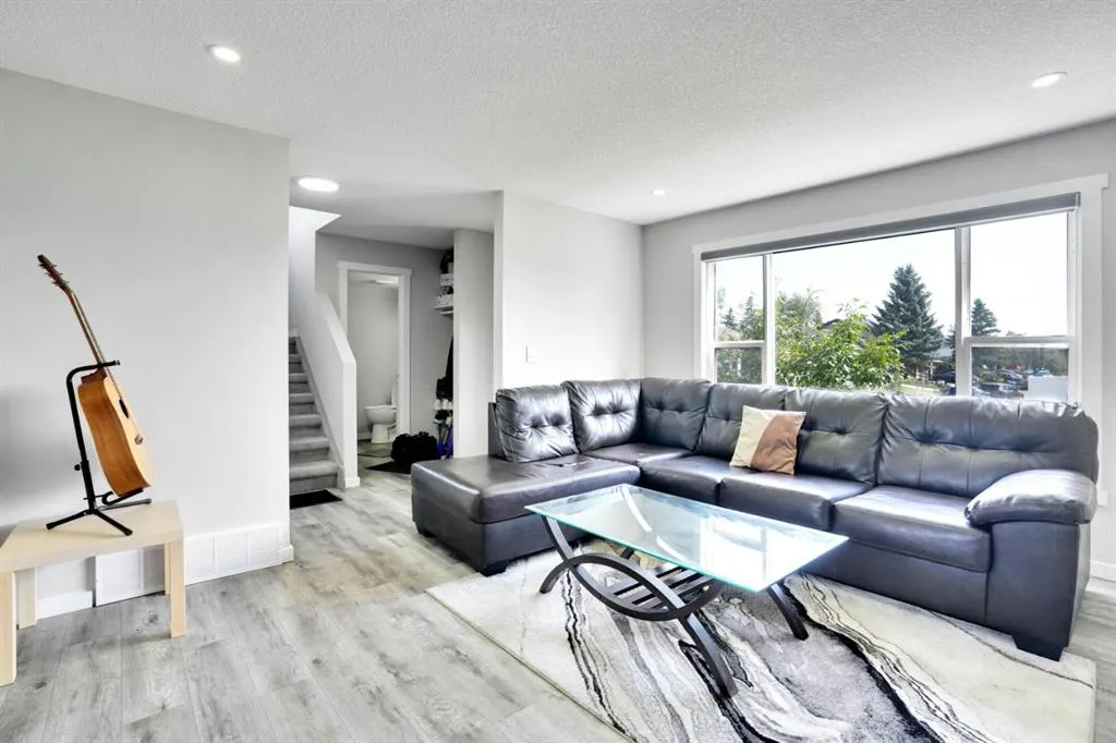 243 Castlebrook Road NE
