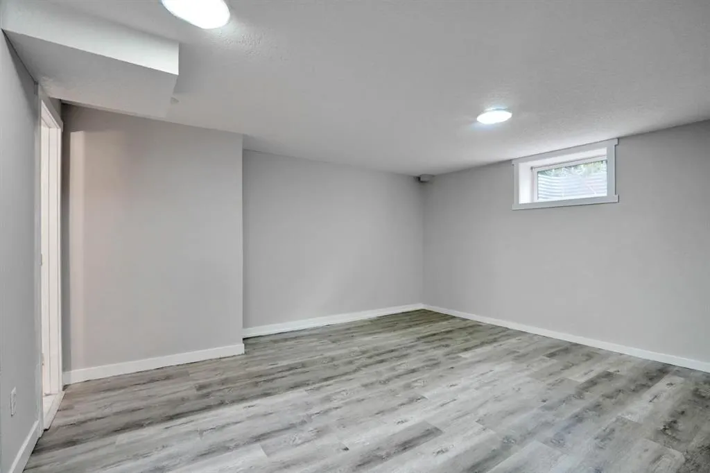 243 Castlebrook Road NE