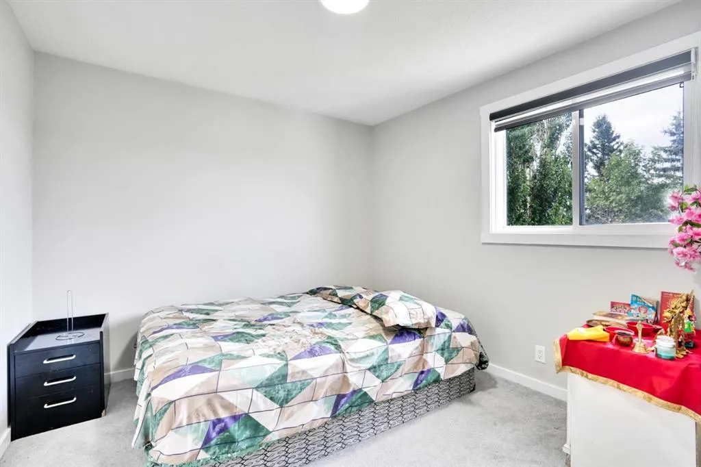 243 Castlebrook Road NE
