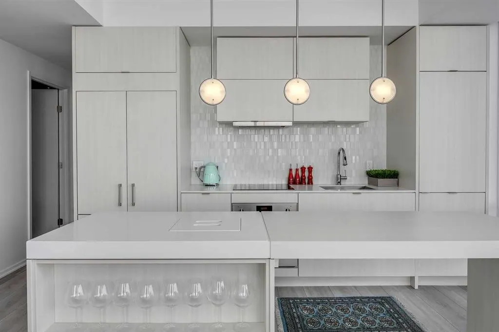 615 6 Avenue SE, #1107