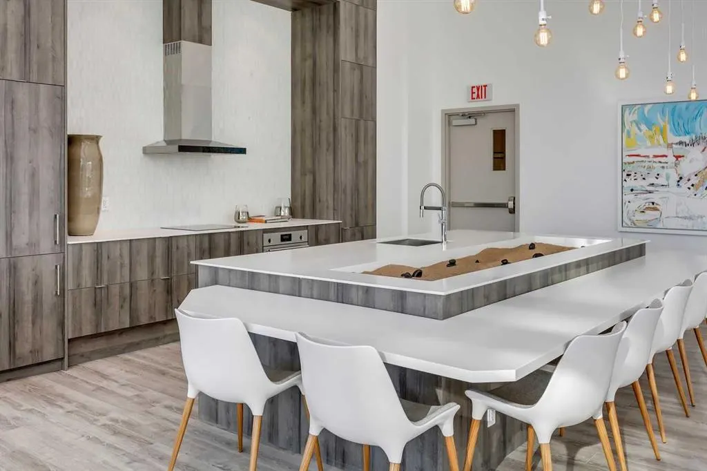 615 6 Avenue SE, #1107