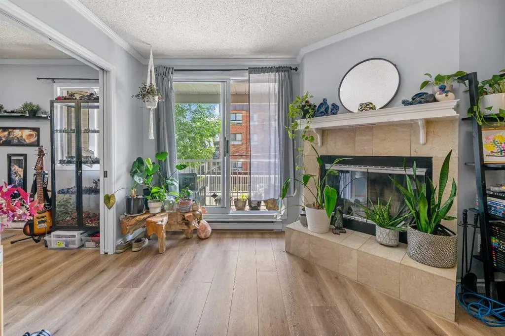 701 56 Avenue SW, #201