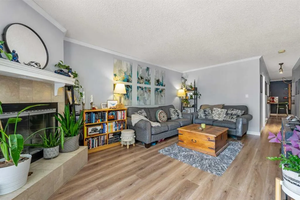 701 56 Avenue SW, #201