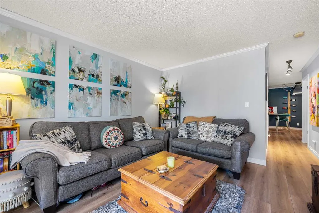 701 56 Avenue SW, #201