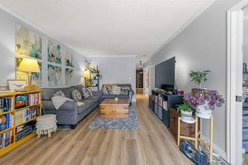701 56 Avenue SW, #201