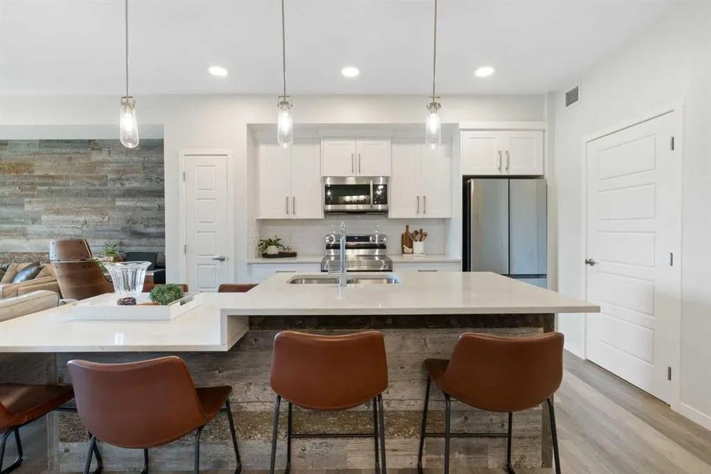 40 Carrington Plaza NW, #117