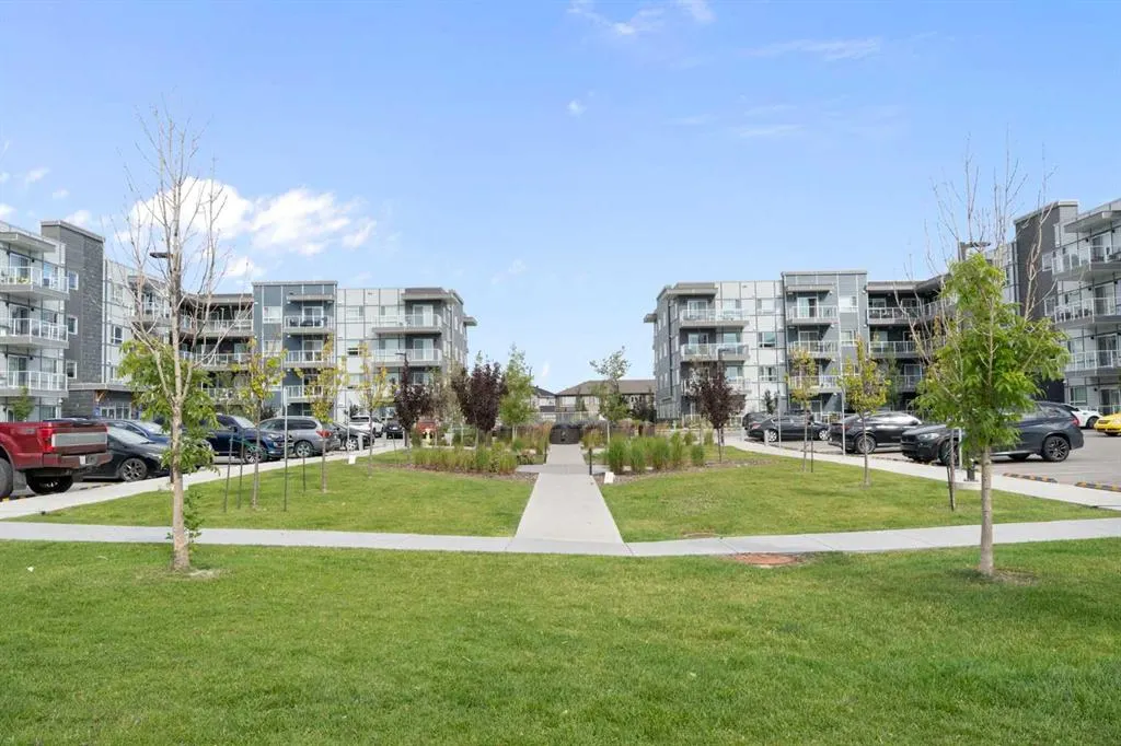 40 Carrington Plaza NW, #117