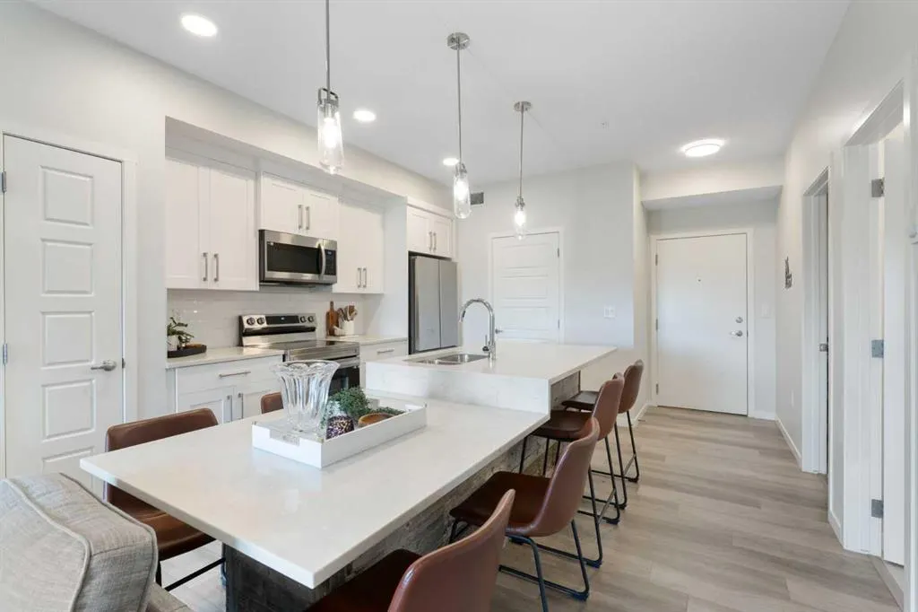 40 Carrington Plaza NW, #117