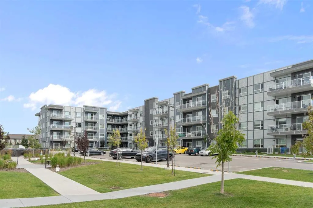40 Carrington Plaza NW, #117