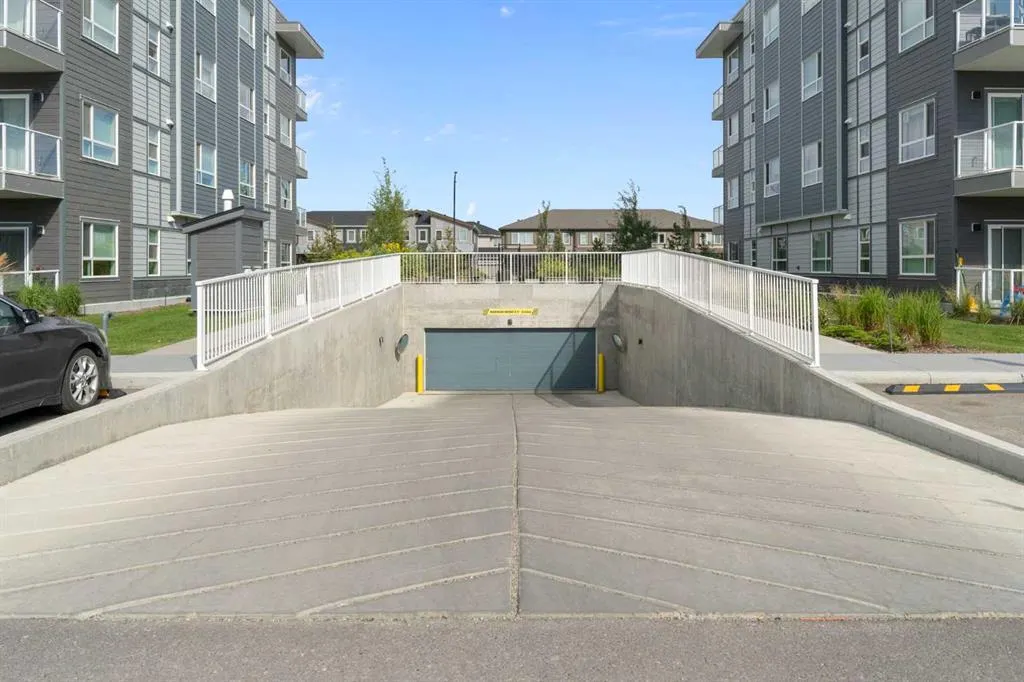 40 Carrington Plaza NW, #117