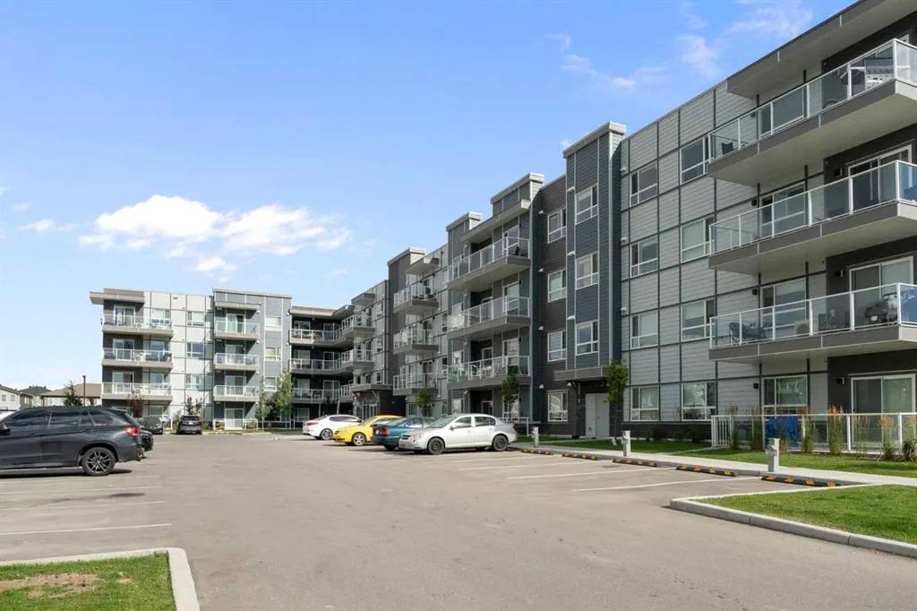40 Carrington Plaza NW, #117