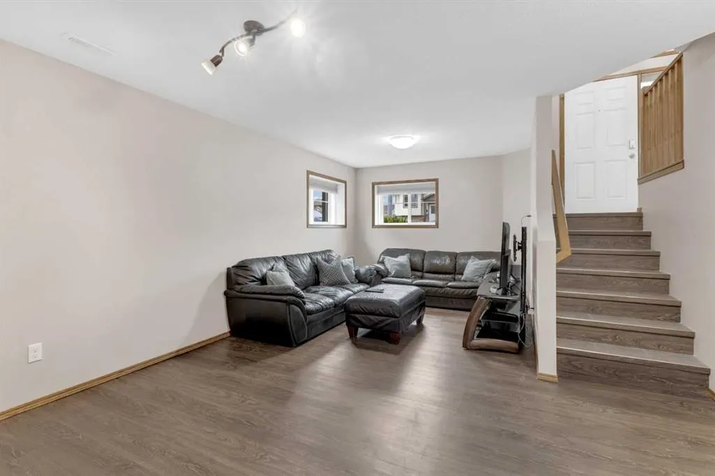 43 Stephenson Crescent