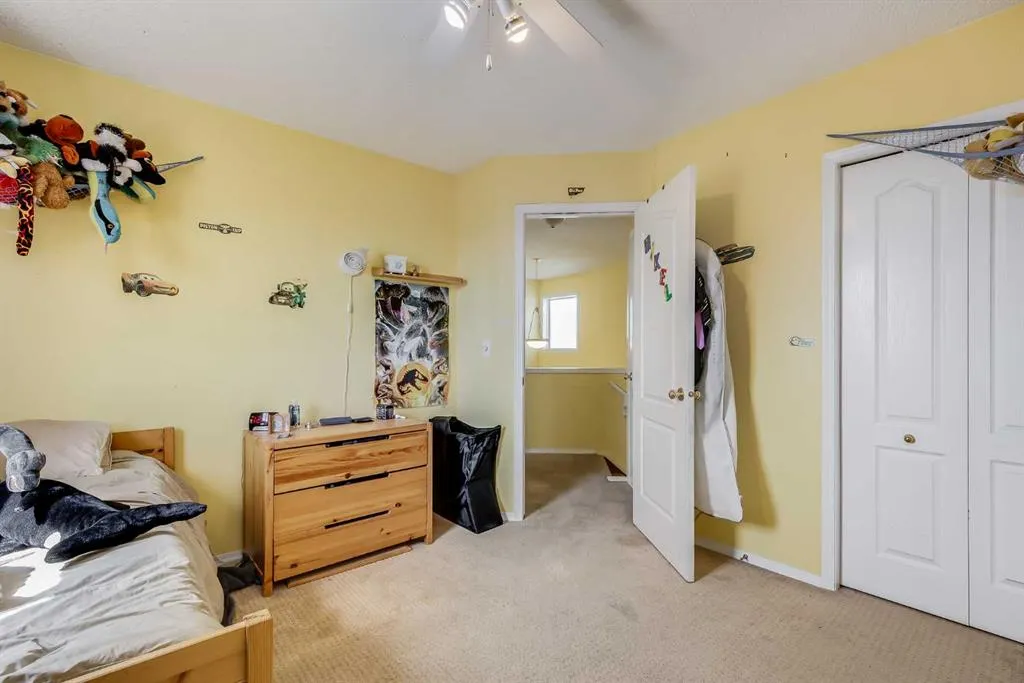127 Tuscarora Way NW