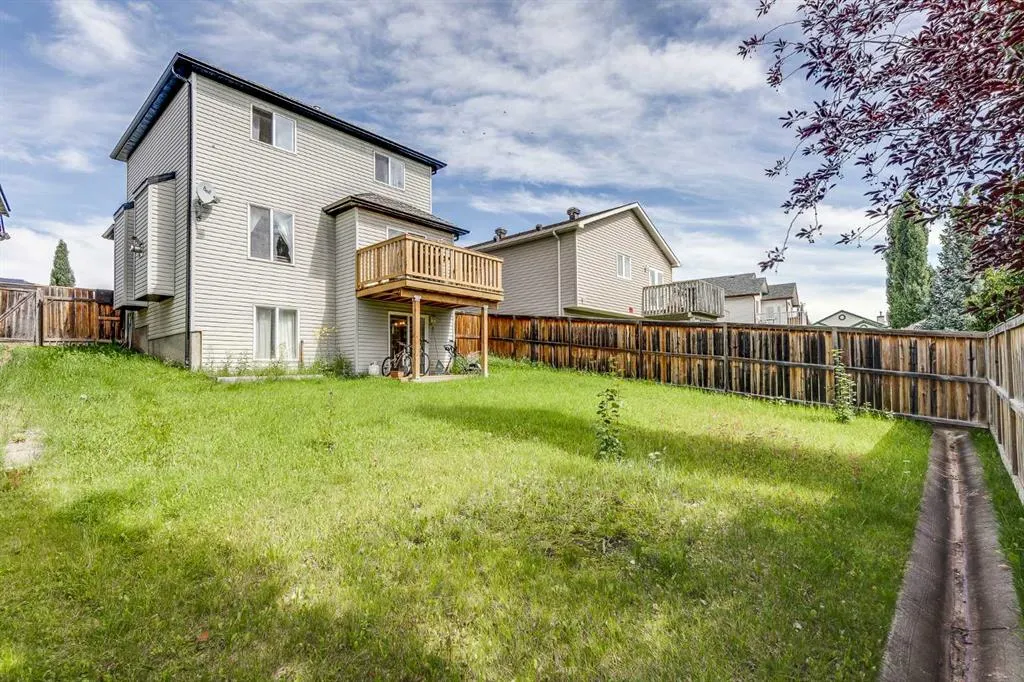 127 Tuscarora Way NW