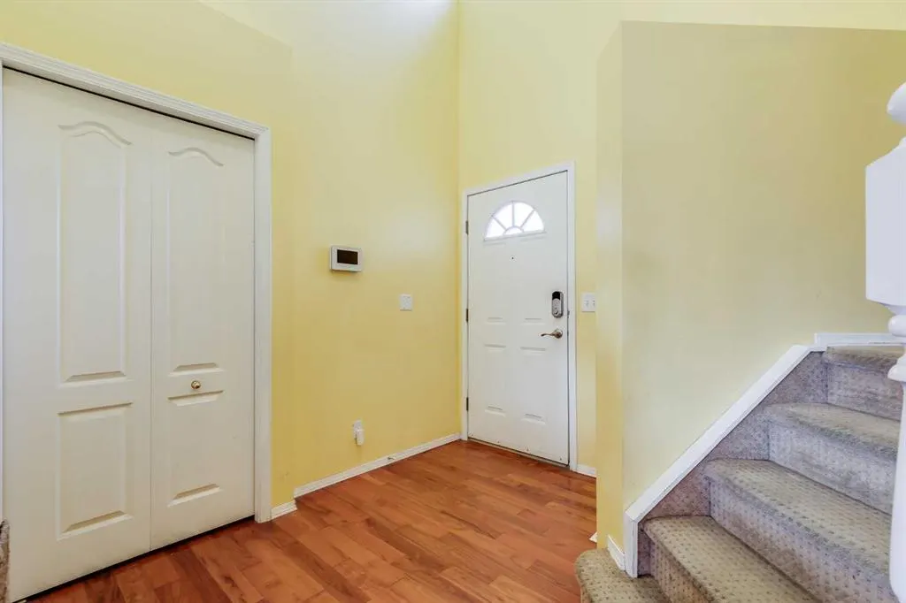 127 Tuscarora Way NW