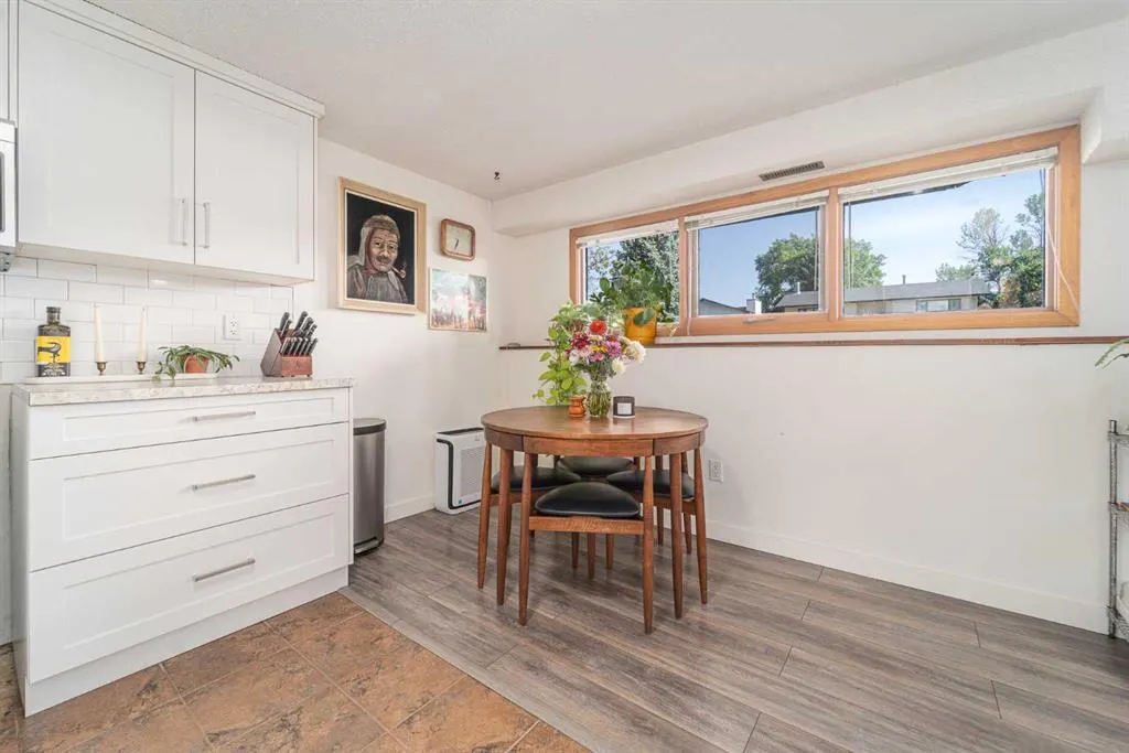 169 Mohawk Road W