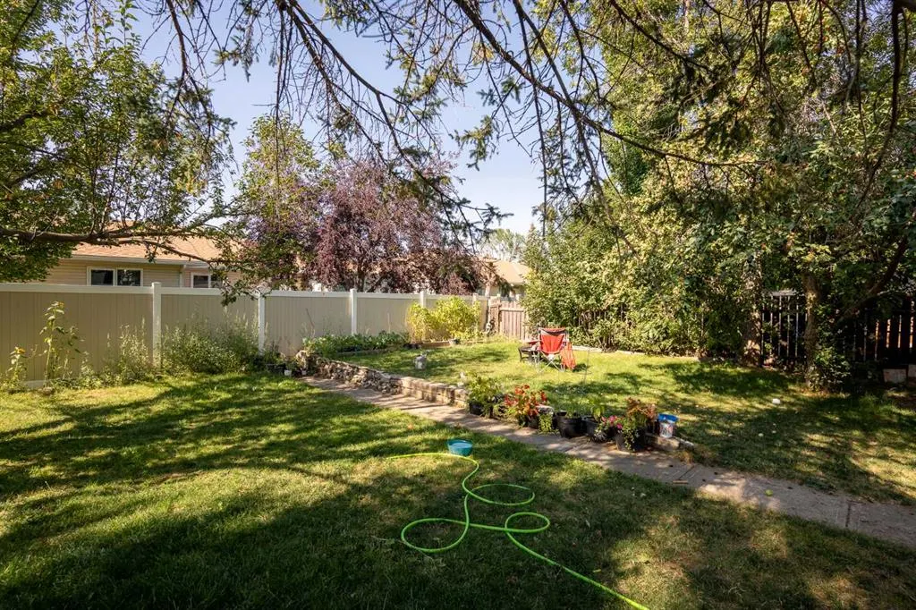 169 Mohawk Road W