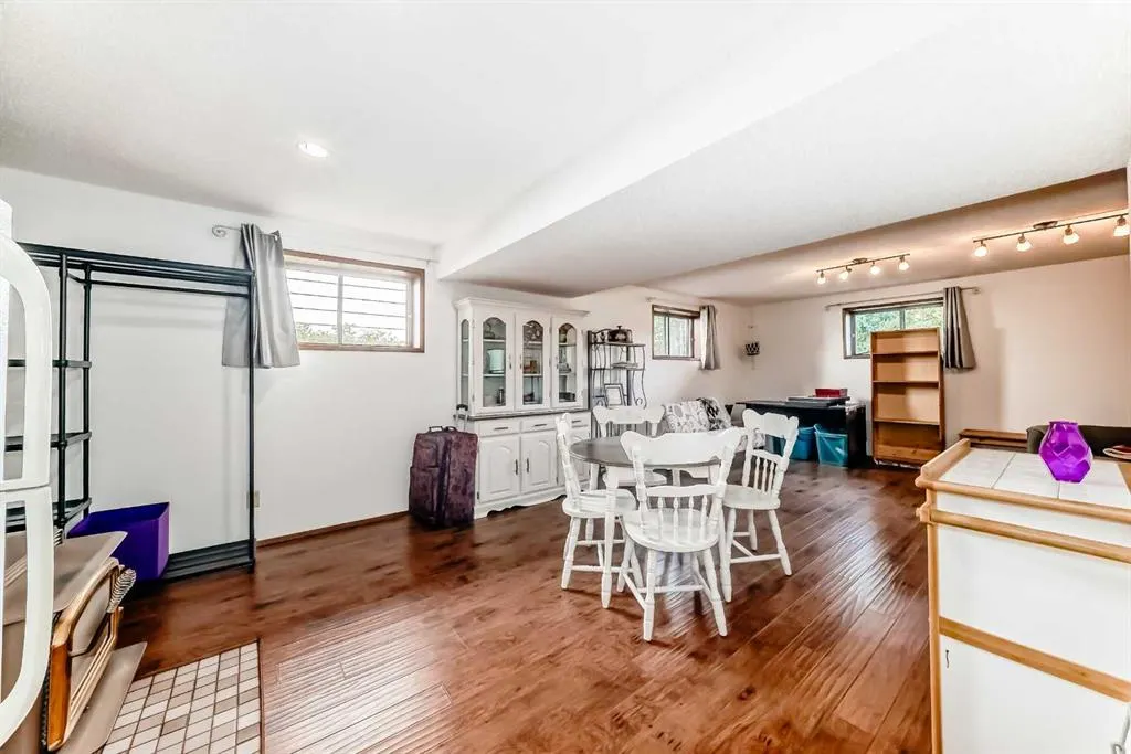 22 Glenhill Drive