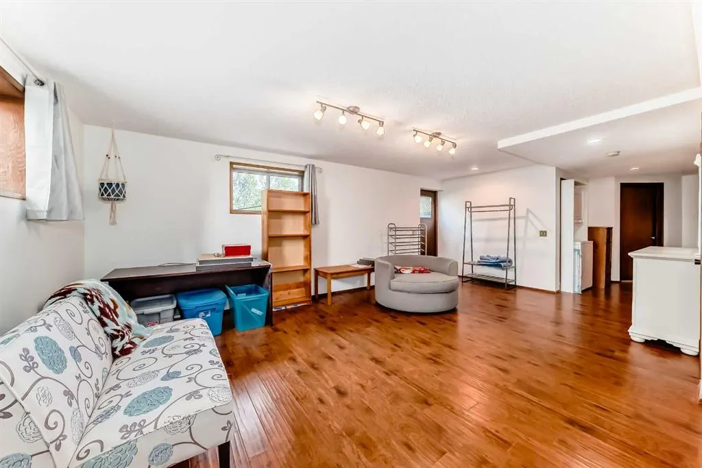 22 Glenhill Drive
