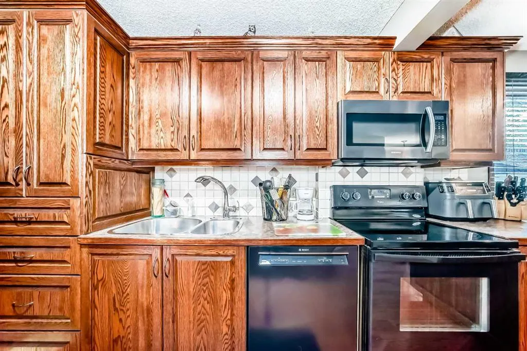 22 Glenhill Drive