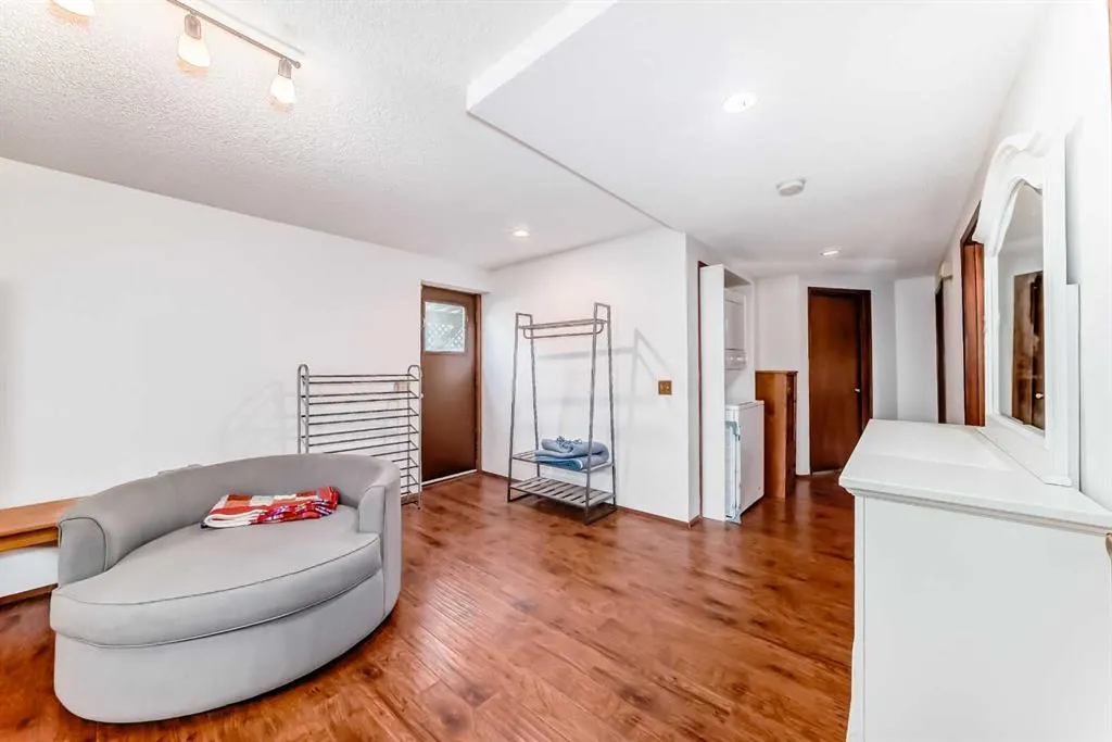 22 Glenhill Drive