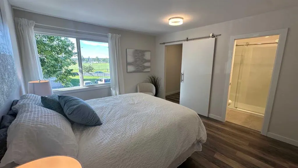 6223 31 Avenue NW, #206