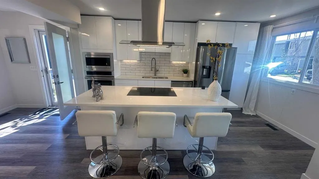 6223 31 Avenue NW, #206