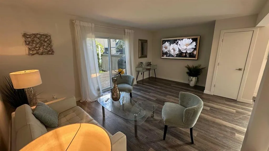 6223 31 Avenue NW, #206