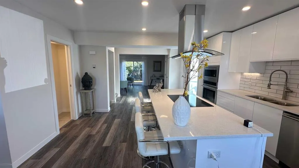 6223 31 Avenue NW, #206