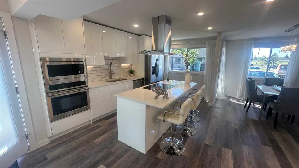 6223 31 Avenue NW, #206