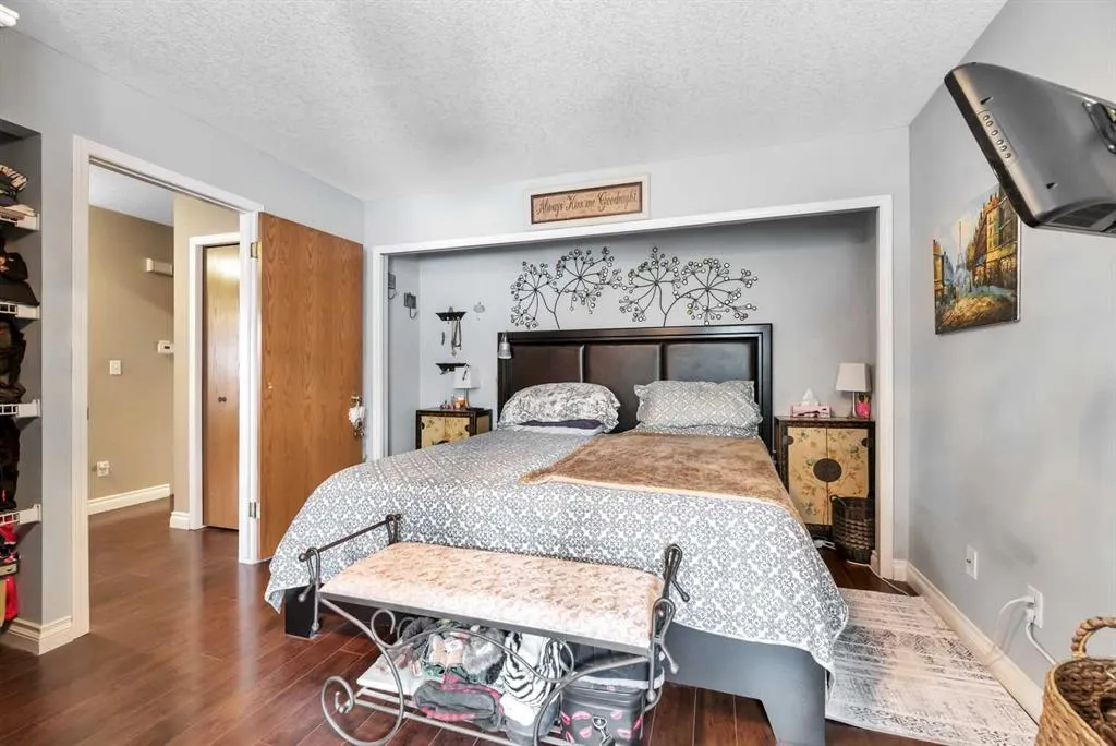 6 Greenview Crescent
