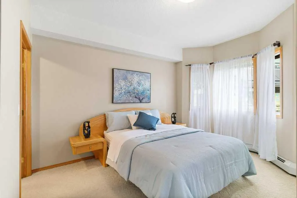 5300 48 Street, #111