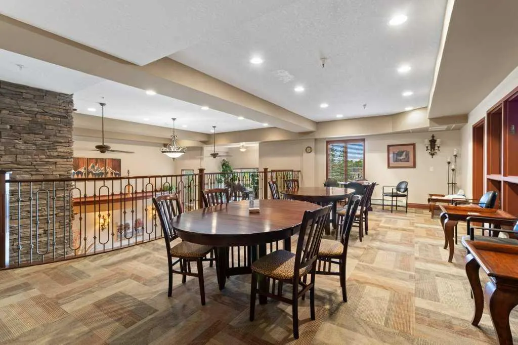 5300 48 Street, #111